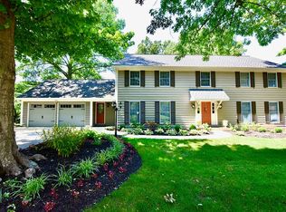 1585 Yarmouth Point Dr, Chesterfield, MO