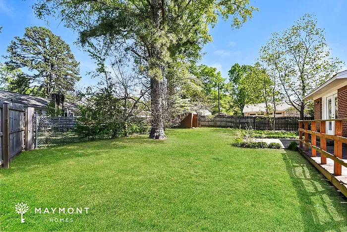 3 bed, 2.0 bath, 1744 sqft, $1,745 — Photo 3