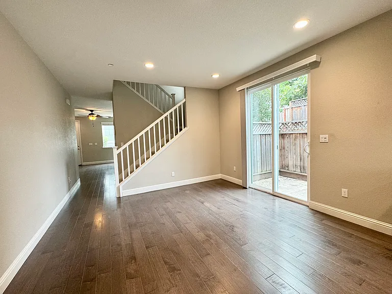 2179 Eva St — Photo 6
