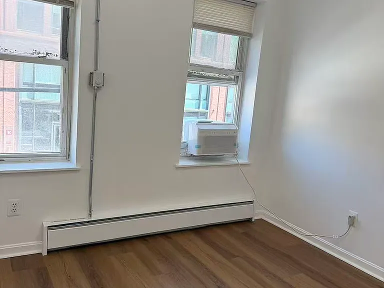 213 E Berkeley St #2 — Photo 6