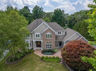 23 Split Rail Run, Penfield, NY 14526