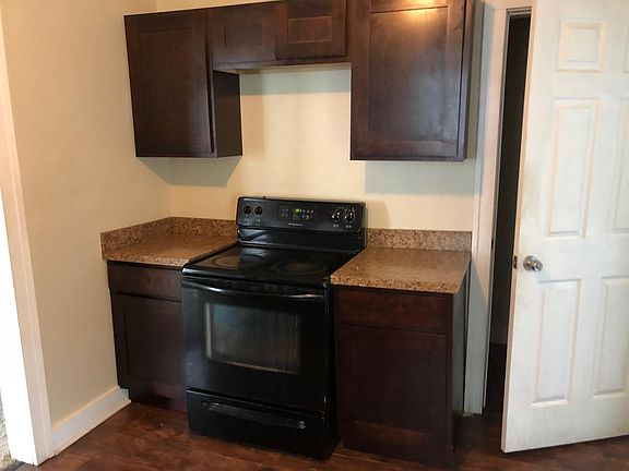 3rd image of 3253 Washington Blvd