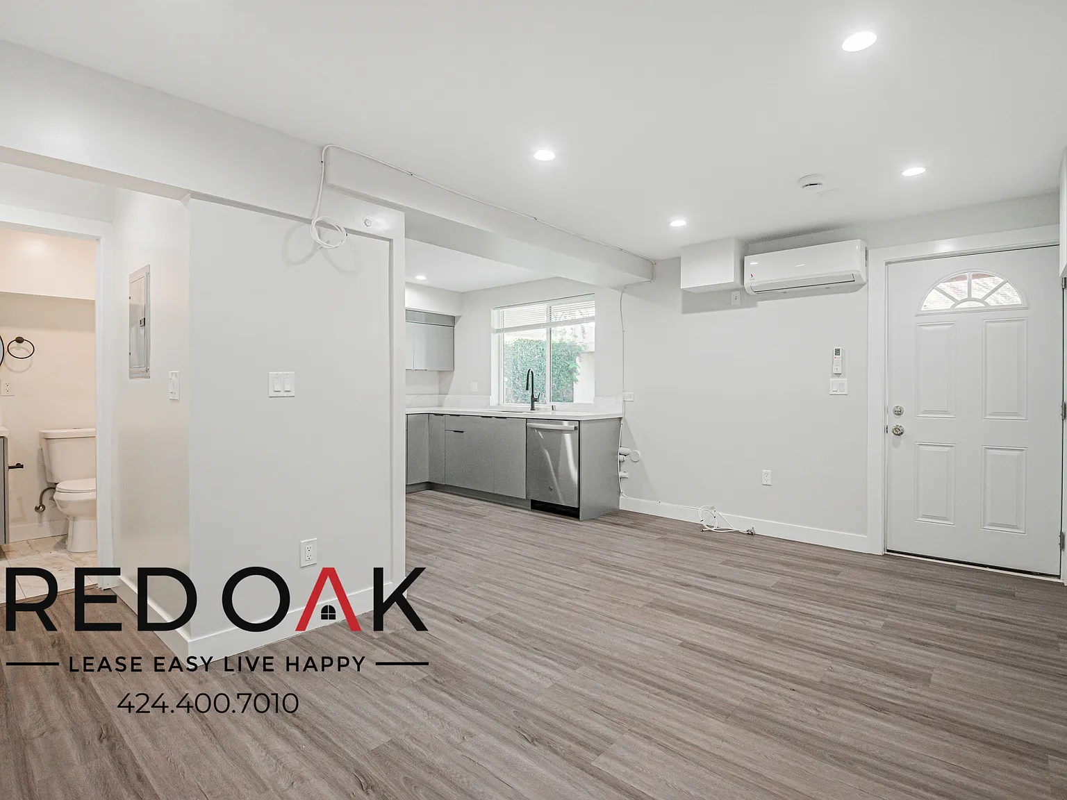 ~Low Deposit~ Spacious Studio With Elegant Floors, On-Site Laundry, And Parking Included ~ In Vib... — Photo 2