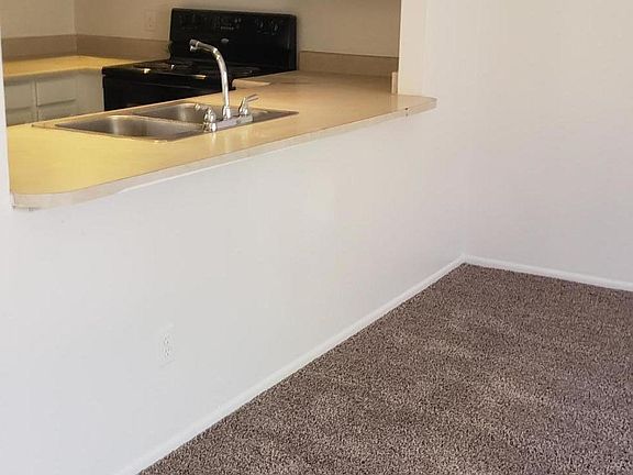 3rd image of 3228 W Glendale Ave APT 117