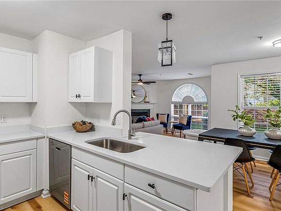 3rd image of 3717 Morris Farm Dr APT 1C