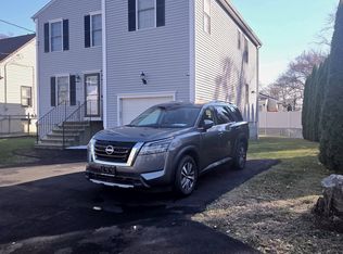 469 Saunders Ave, Bridgeport, CT 06606