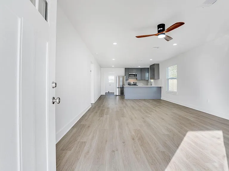 6123 Tuskegee St — Photo 3