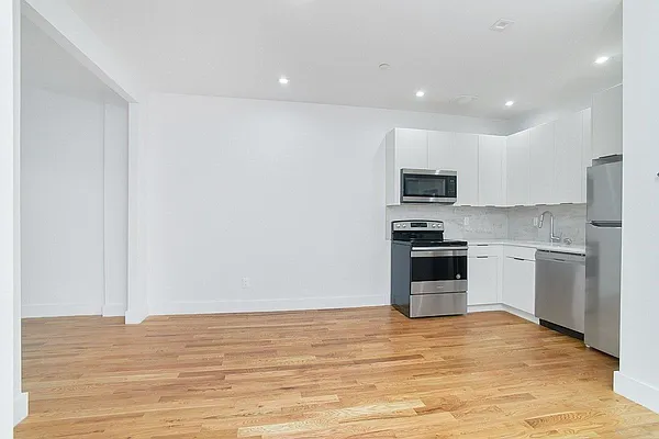 Rented by Keller Williams NYC | media 7