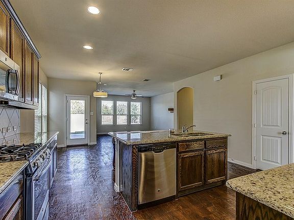 5th image of 5216 Grove Cove Dr