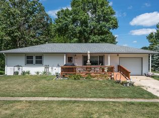 415 NE 4th St, Stuart, IA 50250