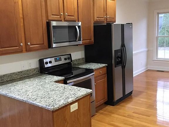 2nd image of 117 Tilbury Ct