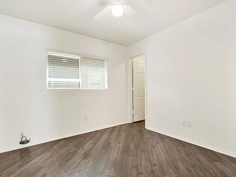 10907 Western Cactus — Photo 8