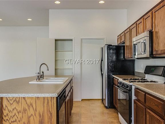 4th image of 3418 Mendocino Forest St