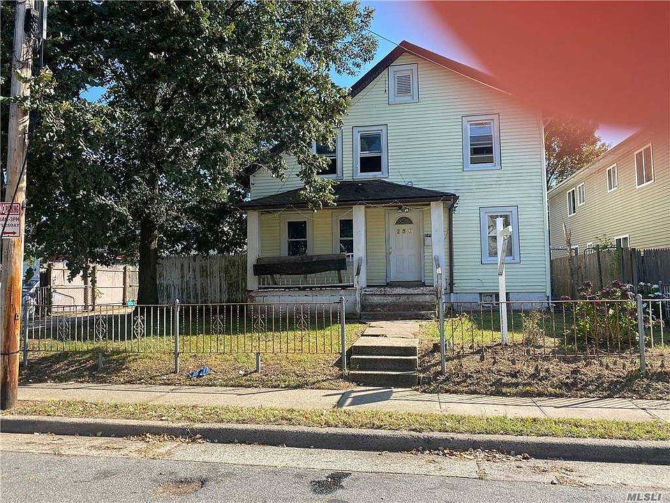 2nd image of 280 Stewart Ave