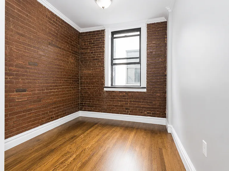 221 E 23rd St #19 — Photo 6