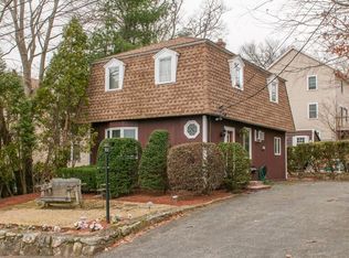 21 Beechwood Rd, Lynnfield, MA 01940