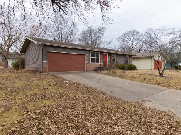 1020 E Guinevere Street, Springfield, MO 65807