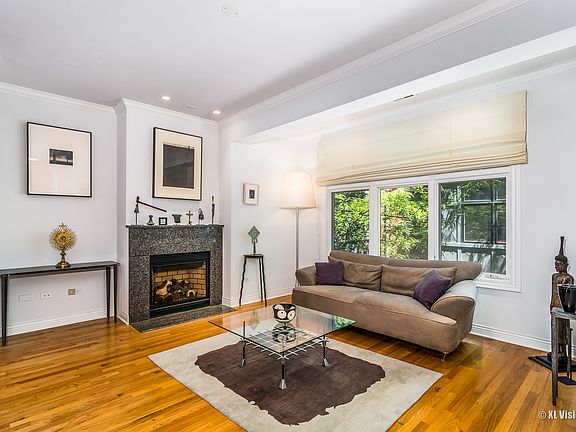 2nd image of 2134 W Irving Park Rd APT 2