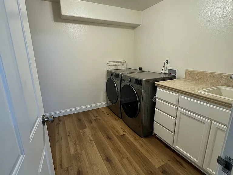 2919 E St #1 — Photo 19