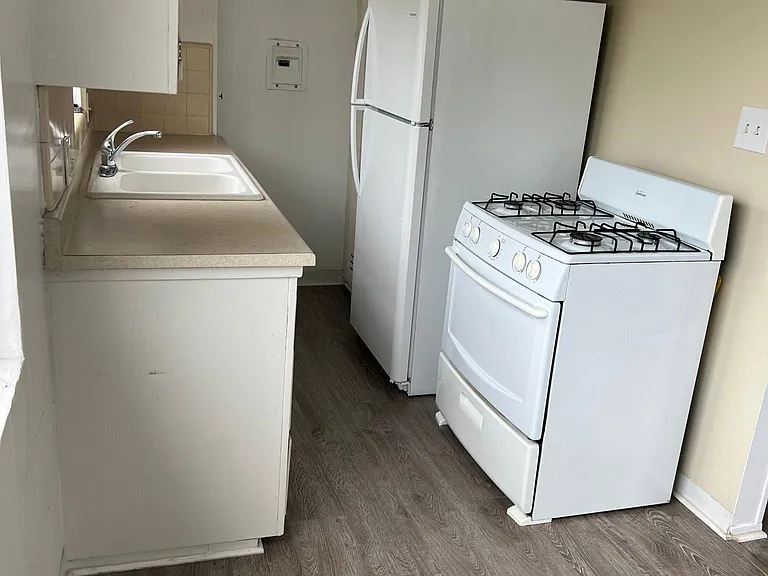 3110 Livonia Ave #6 — Photo 2