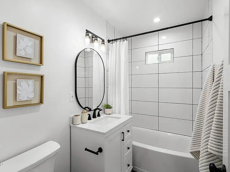 340 Jones St — Photo 20