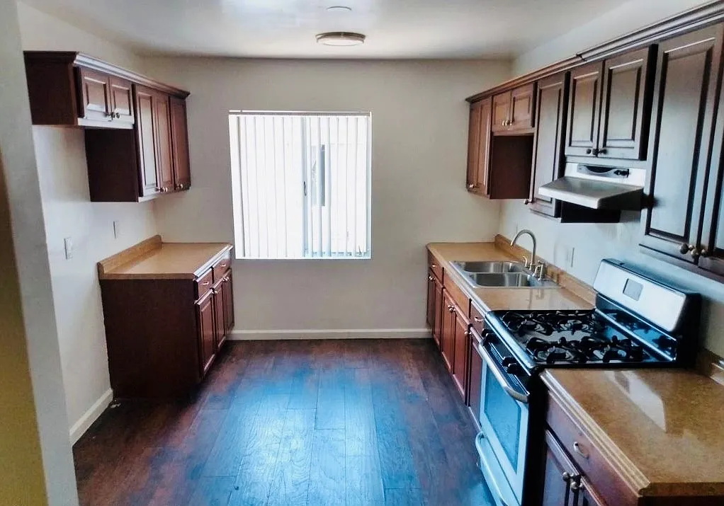4406 Menlo Ave — Photo 1
