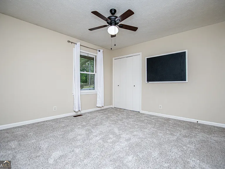 1499 Stonington Ct — Photo 29
