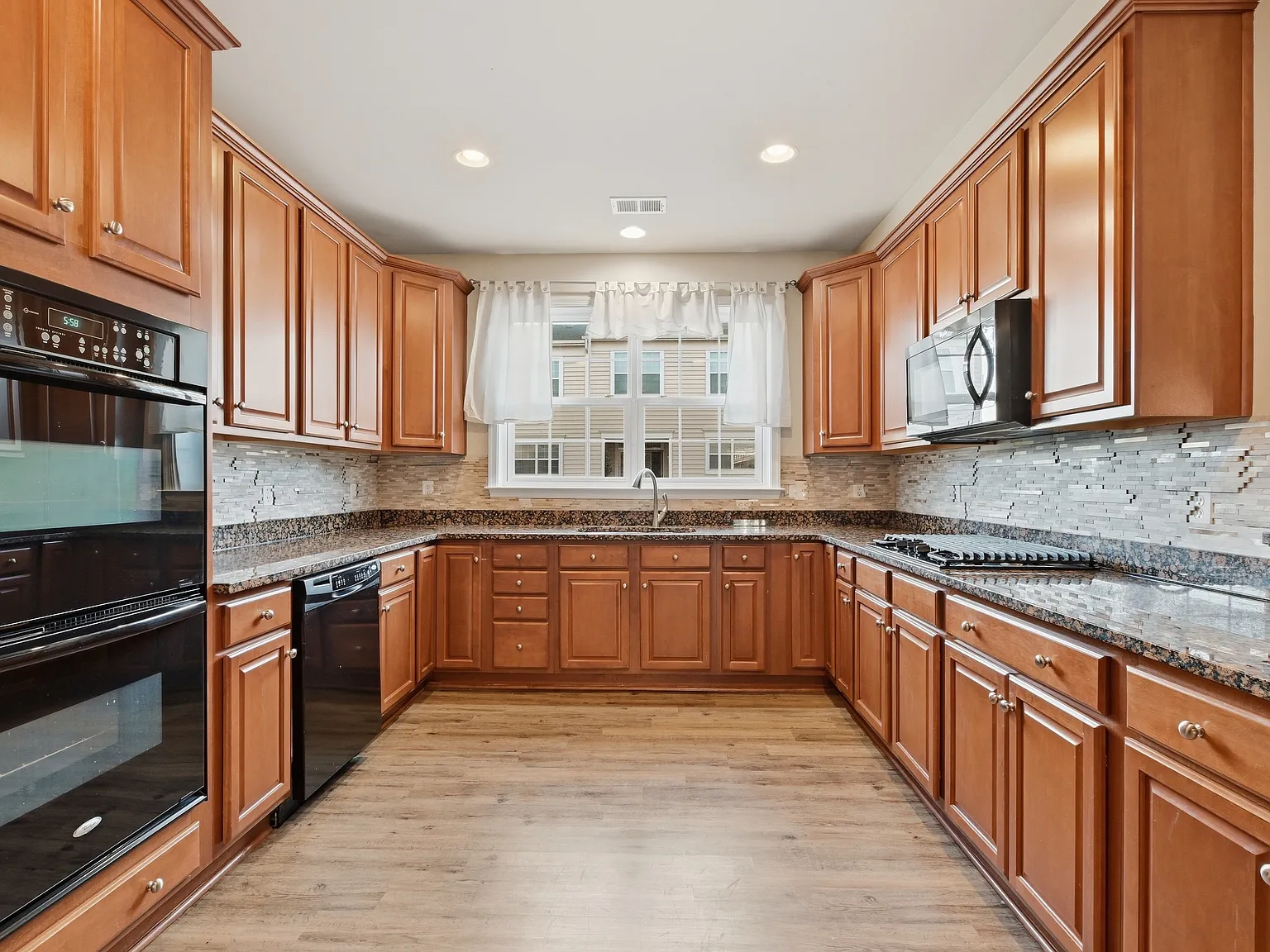 22725 Beacon Crest Ter — Photo 4