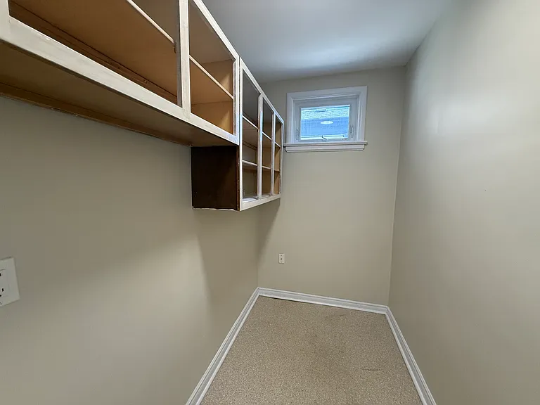 732 Wellington St — Photo 8