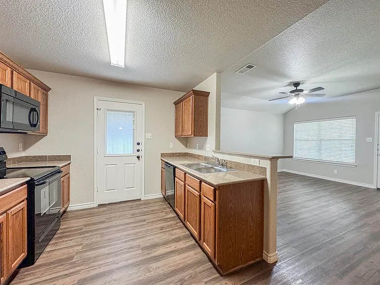 505A Kacie Dr — Photo 2