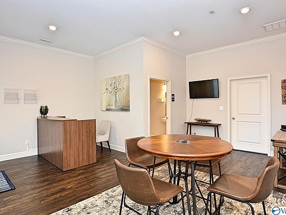 5th image of 21 Biltmore Dr NW
