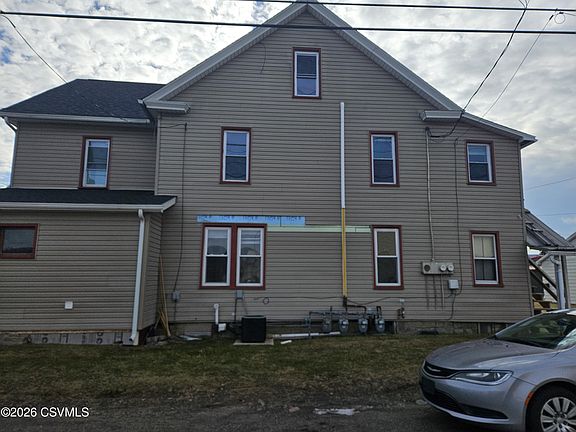 3rd image of 911-913 N Mulberry St