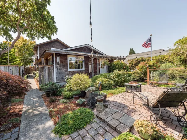 726 E 4th Street, Port Angeles, WA 98362
