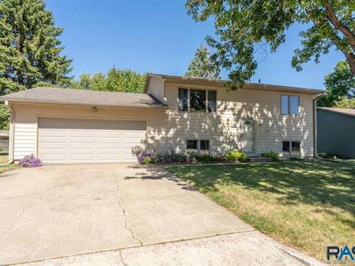 6524 W Essex Ct, Sioux Falls, SD, 57106