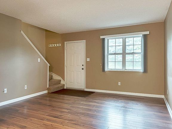 5th image of 9081 Wrenwood Ln