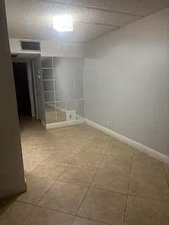 600 Village Green Ct #220