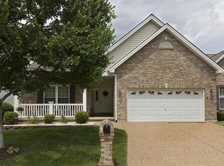 257 Strayhorn Dr, Saint Peters, MO 63376