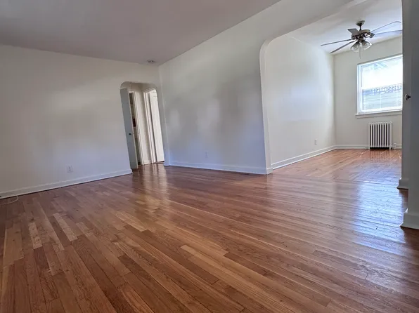 (undisclosed Address), Bellerose, NY 11426