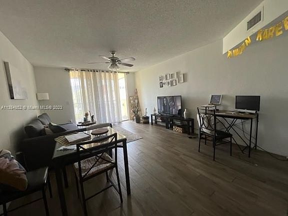 2nd image of 8225 Lake Dr APT 501