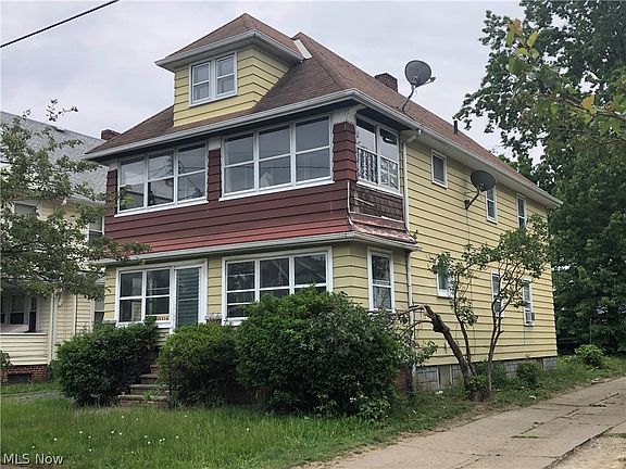 3rd image of 19316 Shawnee Ave