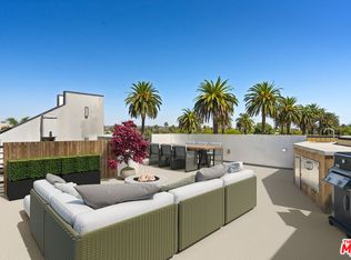 11900 Washington Pl, Los Angeles, CA 90066