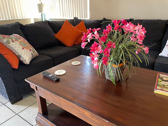 5th image of 2312 Palisades Dr APT 1