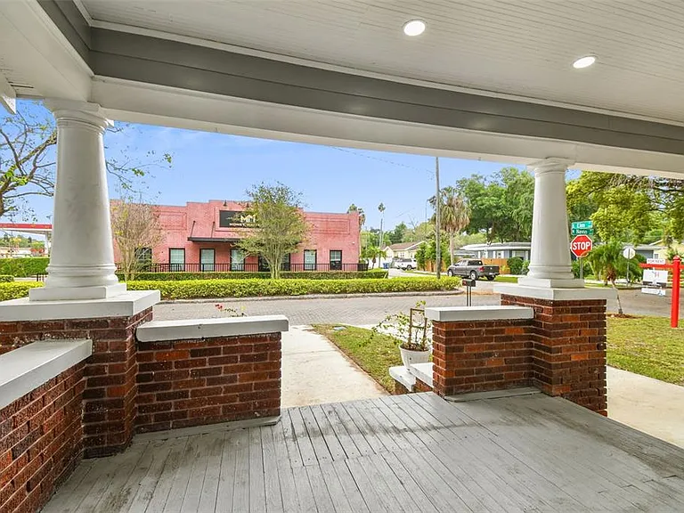 6810 N Navin Ave — Photo 46