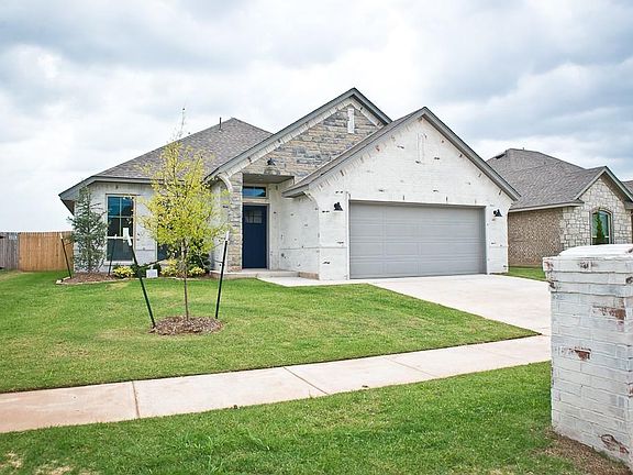 2nd image of 1005 SW 140th St