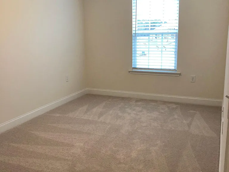 1307 Scholar Dr — Photo 10