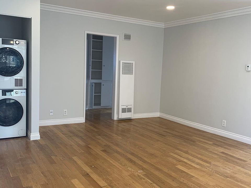 1st image of 7114 Hawthorn Ave APT 10