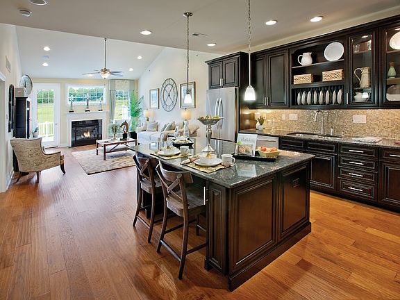 2nd image of 4 Deforest Dr