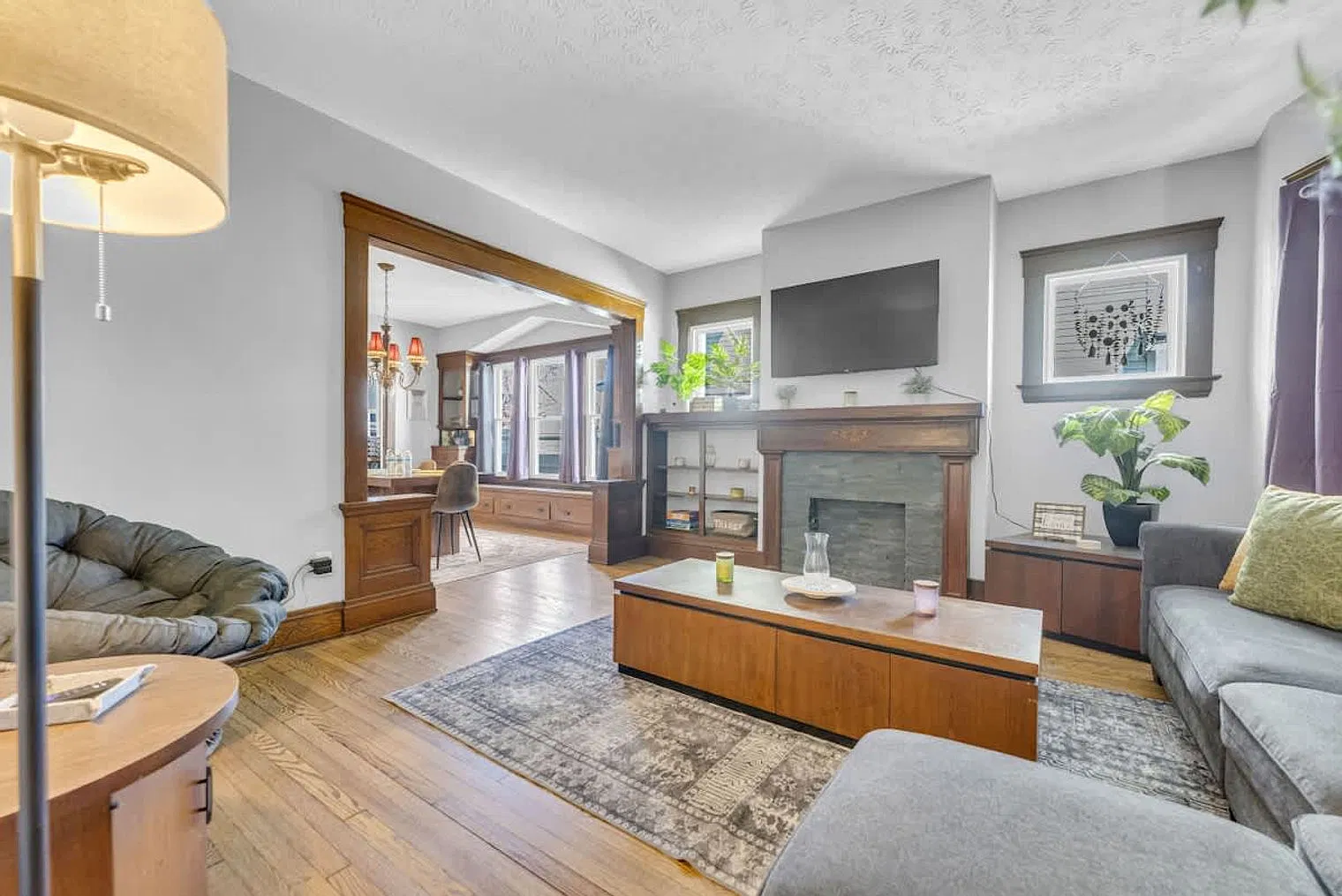 2 bed, 1.0 bath, 2238 sqft, $2,200 — Photo 2