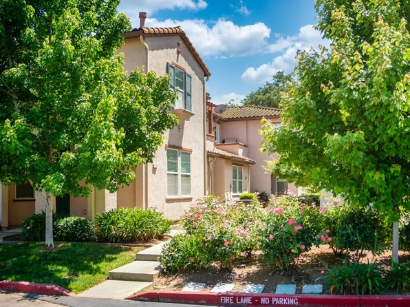 8156 Crystal Walk Cir, Elk Grove, CA 95758