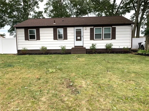 66 Palace Ave, Warwick, RI 02886